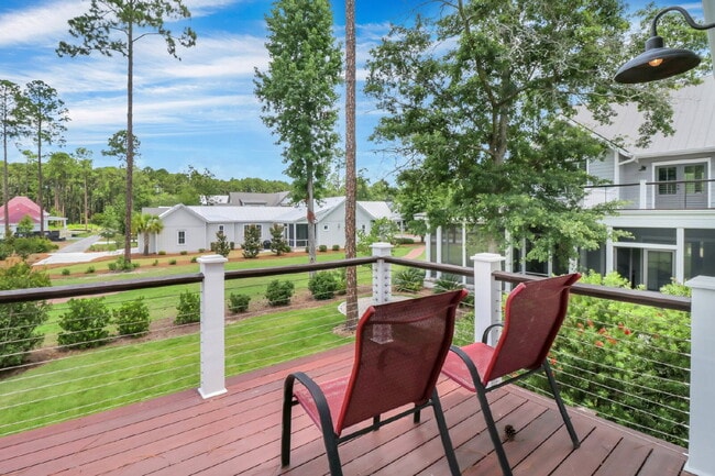 Photo - Spacious & Furnished Garage Apartment in Palmetto Bluff! Unidad Garage Apartment