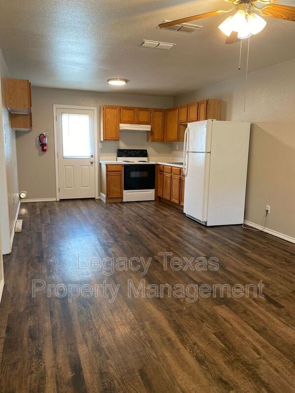 Building Photo - 705 Miracle Ln Unit A Rental