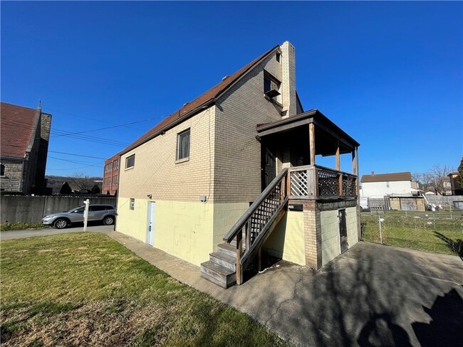 Building Photo - 528 Cypress Alley