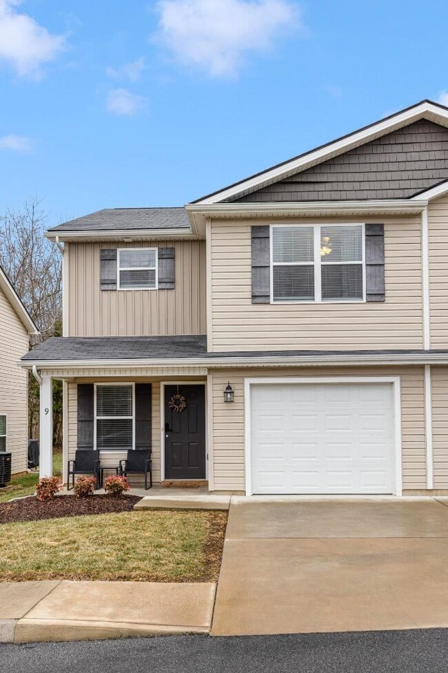 Photo - 2927 Watauga Rd