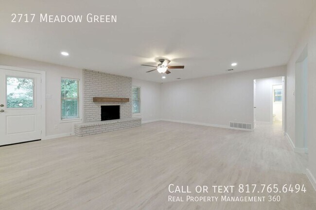 Photo - 2717 Meadow Green