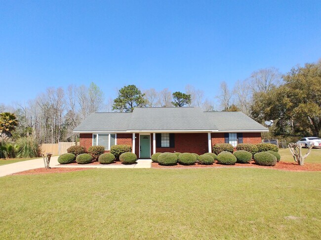 Photo - 146 Woodstone Cir House