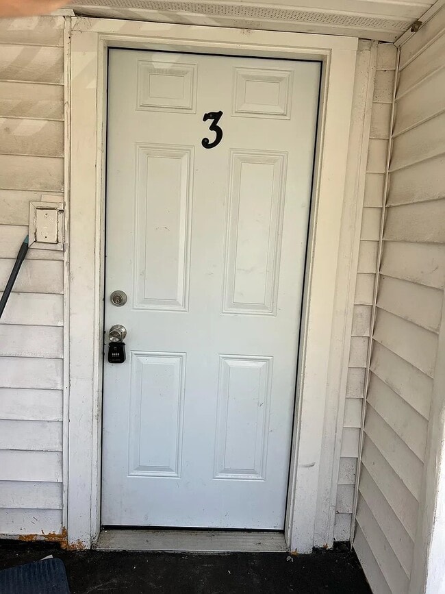 Photo - 406 8th Ave S