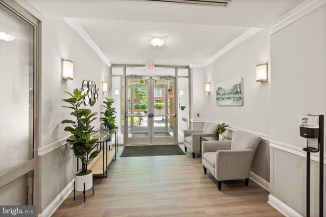 Building Photo - 1024 N Utah St Unit 424
