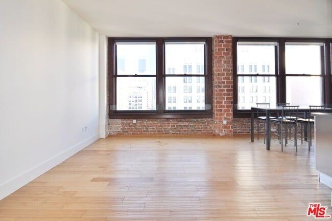 Photo - 460 S Spring St Unit 1001