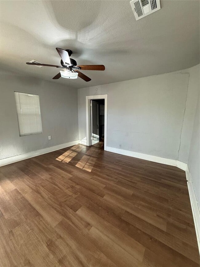 Photo - 2906 S Santa Fe Ave