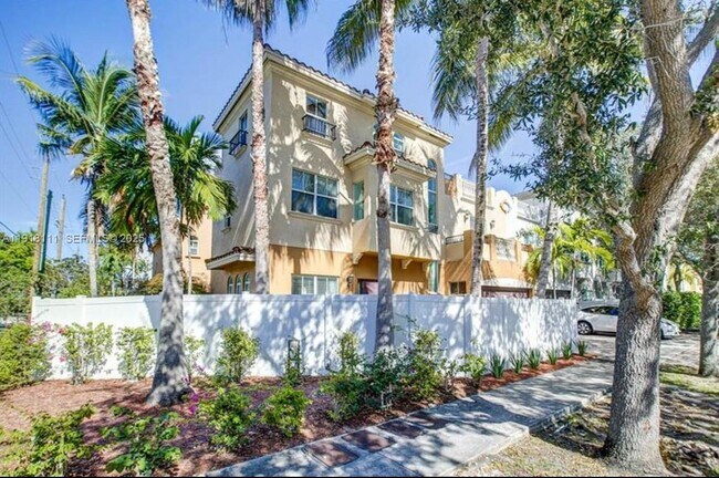 Photo - 601 NE 11th Ave