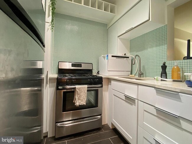Photo - 1727 Massachusetts Ave NW Unidad 102