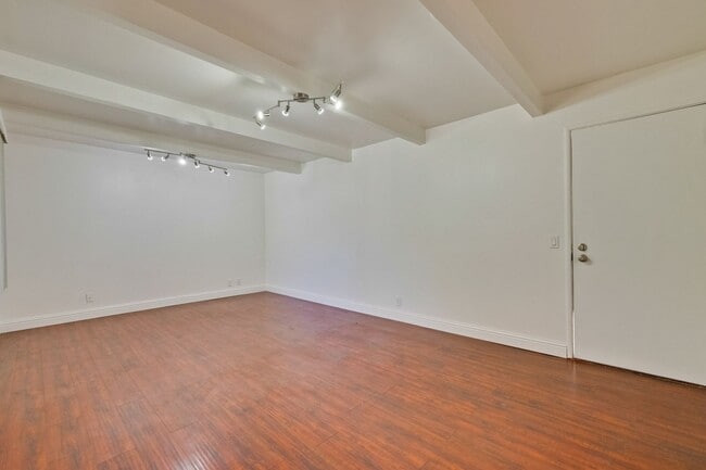 Photo - 330-338 Higdon Ave Unit 338