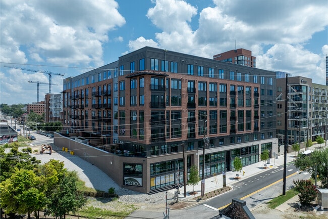 Building Photo - Alexan Moto