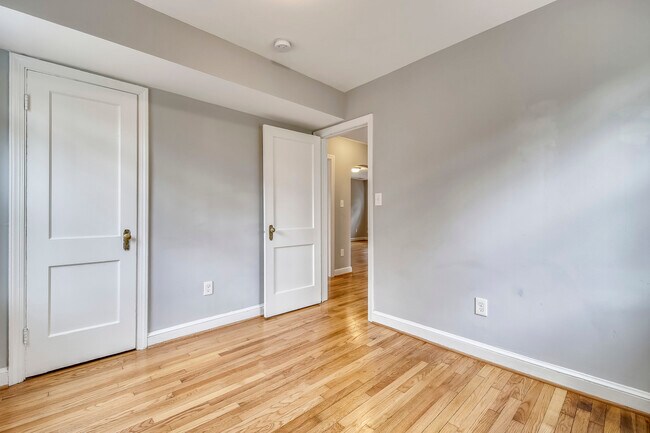 Photo - 8307 Roanoke Ave