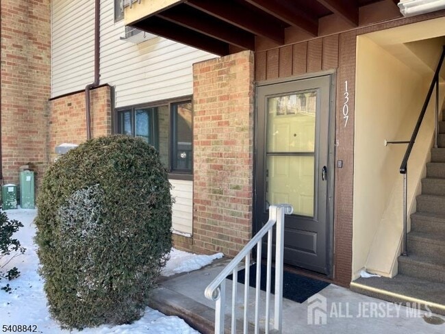 Photo - 1307 cricket Ln