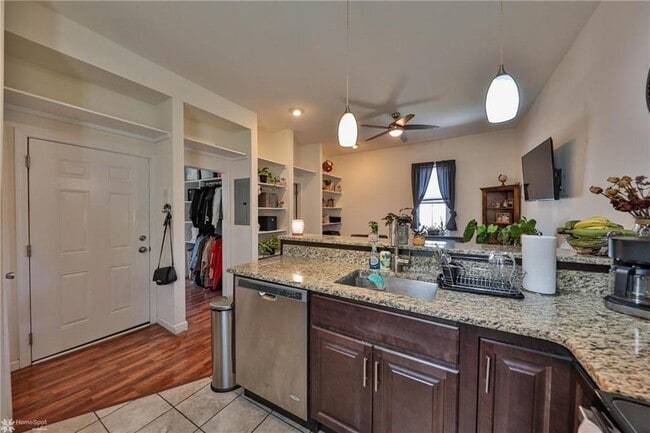 Photo - 328 Polk St Apartments Unit 3