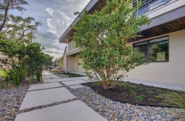 Photo - 1273 NE 38th St