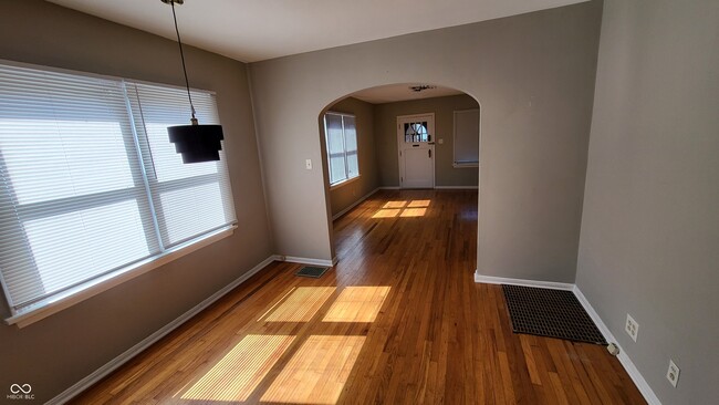 Photo - 5171 Evanston Ave