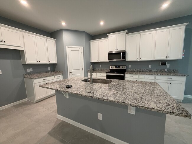 Photo - 882 Asterfield Ln