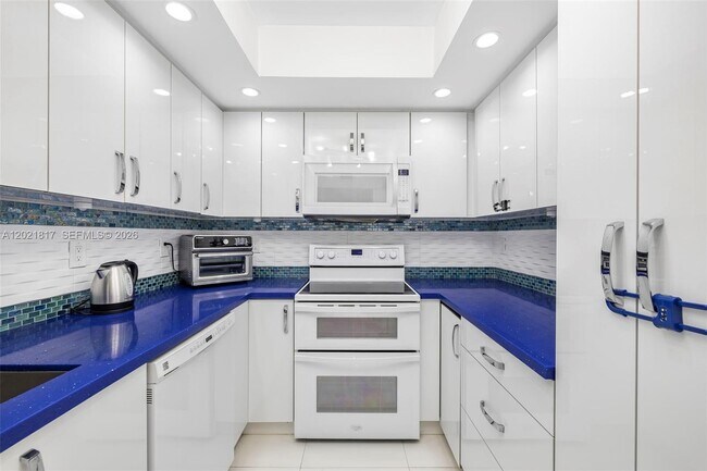 9511 Collins Ave Unit 1202