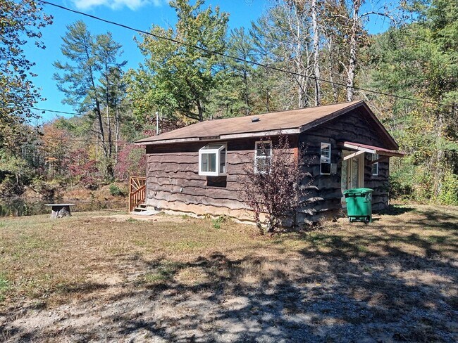 Photo - Beautiful One Bedroom Cabin on your own Pr...