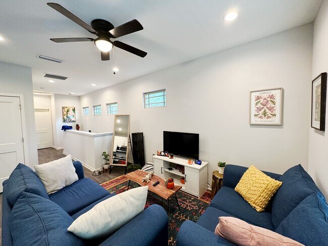 Photo - Porter's Lakeside - Luxury 5 Bedroom, 5 Ba...