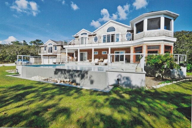 Photo - 90 Napeague Harbor Rd