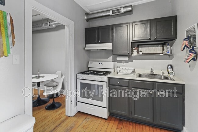 Photo - 415 N Neil St