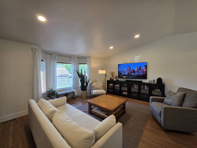 Photo - 265 Joshua Rd