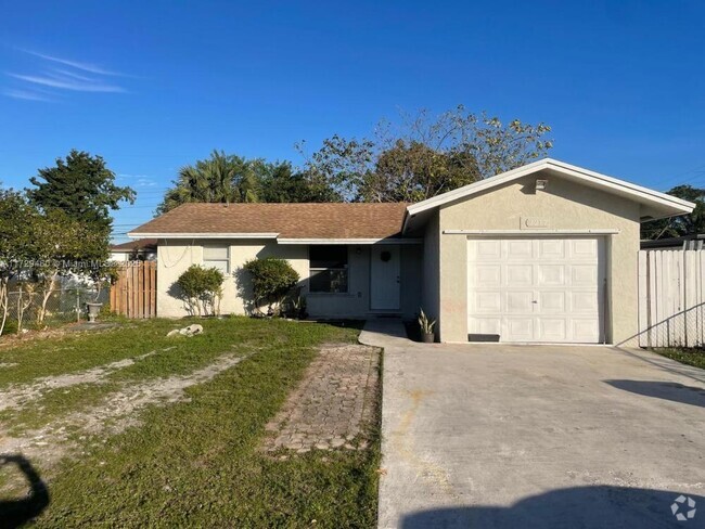 Building Photo - 3 bedroom in Miramar FL 33023 Rental