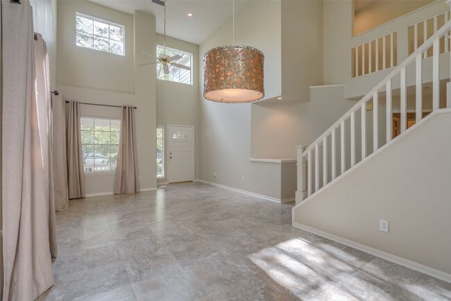 Photo - 147 Shelter Rock Ct