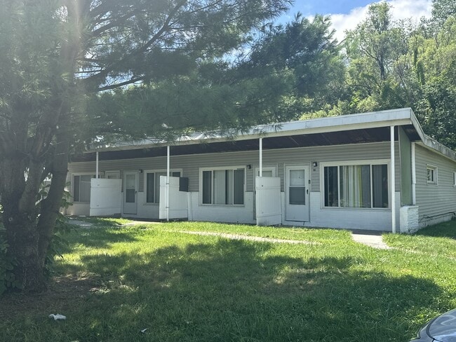 Building Photo - 14 Ranch Rd Unit 1