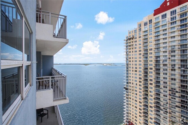 Building Photo - 1111 Brickell Bay Dr Unit 1003 Rental