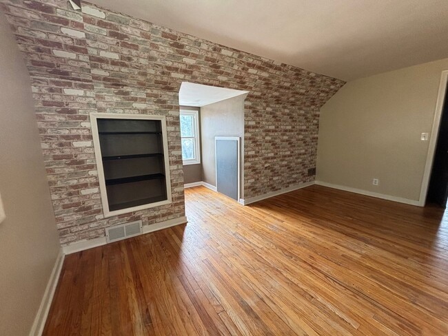 Photo - 4520 Lafayette Ave Unit Top Floor