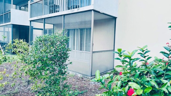 Photo - 4170 Inverrary Dr Unit 105