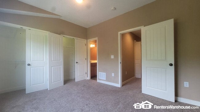 Photo - 2816 Lake Ave