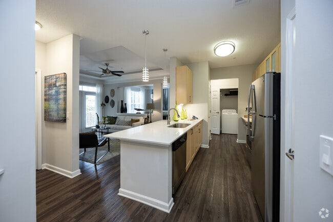 2BR, 2BA - 1150SF