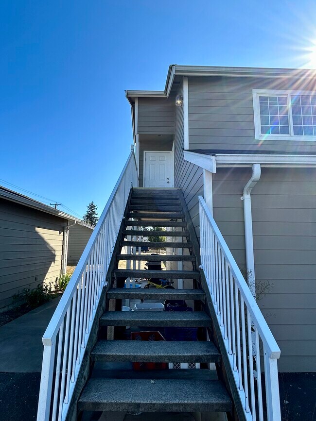 310 Nooksack Ave Apartments Lynden, WA