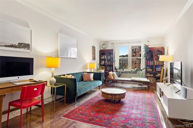 Photo - 73-12 35th Ave Unidad E21 Rental