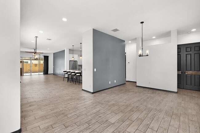 369 W Glacier Bay Dr