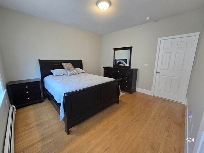 24 Suffield St Unit 3