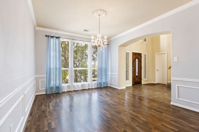 Photo - 4 bedroom / 2 bathroom