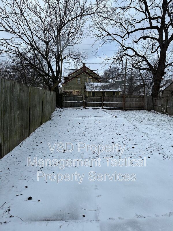 Photo - 2180 W 83rd St Unit Up