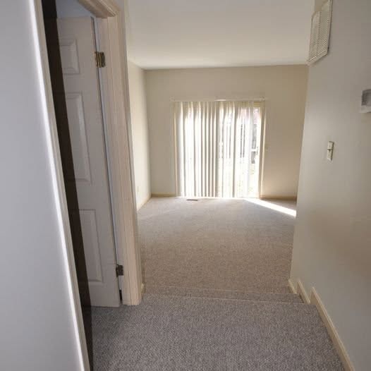 Photo - 206 Roundhouse Ct