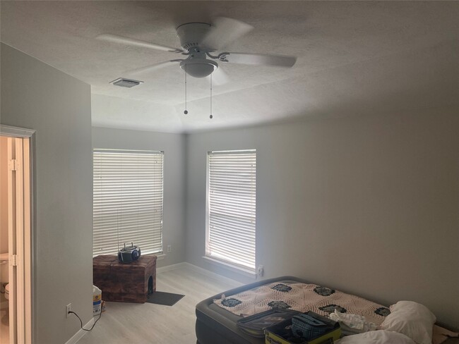 Photo - 15330 Geral Ln