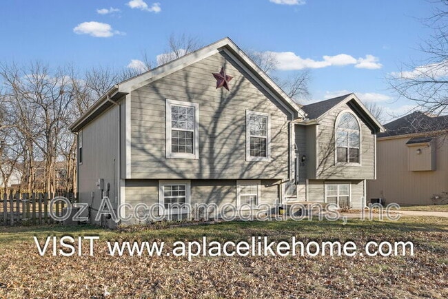 Photo - 313 S Darrowby Dr