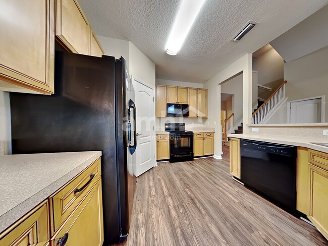 Photo - 890 Thoroughbred Dr