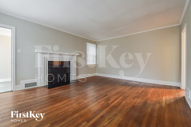Photo - 1655 Altadena Pl SW