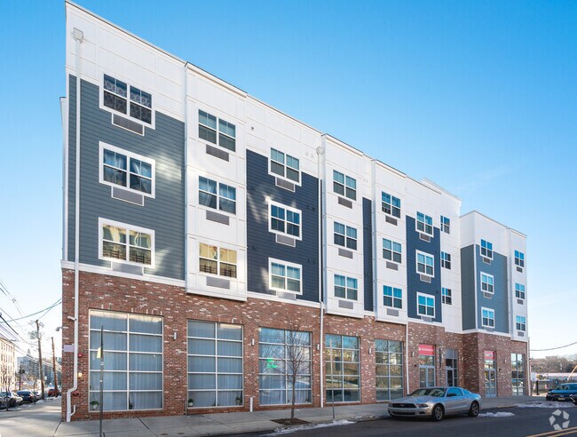 Front of Building - Newark St