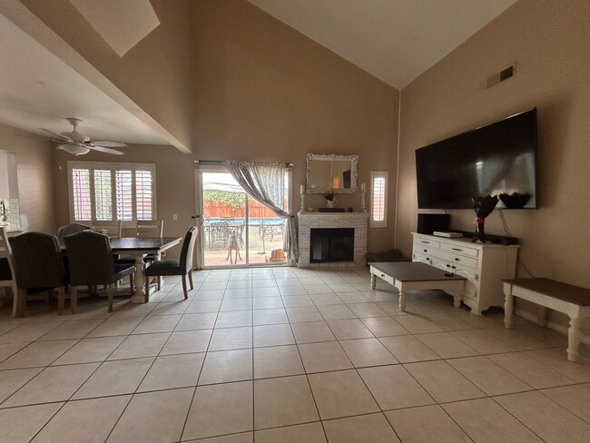 Photo - 1633 Jon Gilbert Ln