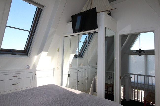 Photo - 147 Captains Dr