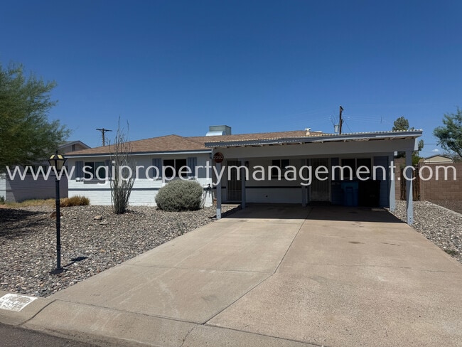 Building Photo - 2202 W Palmaire Ave Rental
