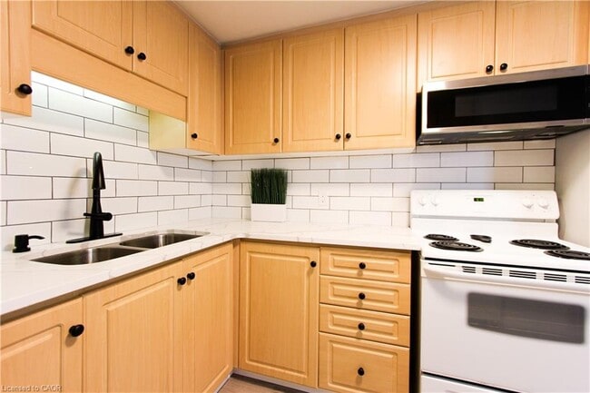 Photo - 67 Karen Walk